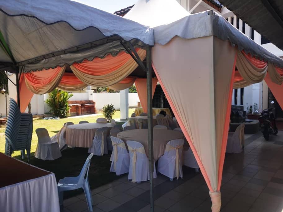 Prairie Villa Homestay Lumut Ngoại thất bức ảnh